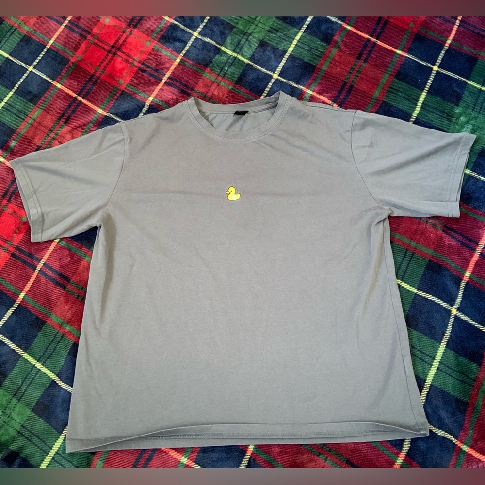 Cute Little Ducky T-Shirt🐥! Barely Worn!